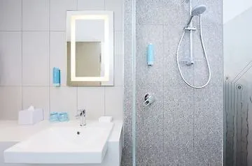 Holiday Inn Express Adelaide City Centre By Ihg